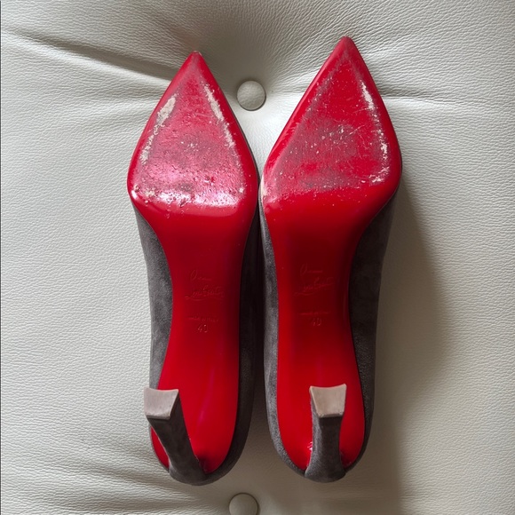 Christian Louboutin Gray Suede and Red Heels, Size 40 (10B) - Picture 4 of 15